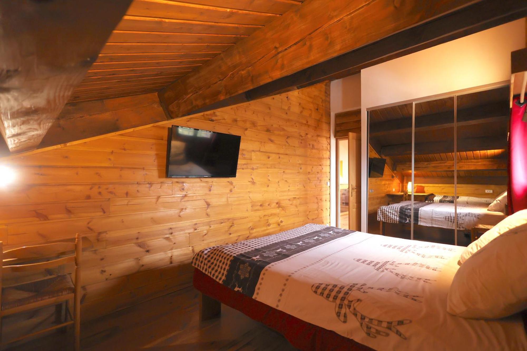 Chez Maguy Chambres D'Hotes Et Appartements Les Angles  Bilik gambar