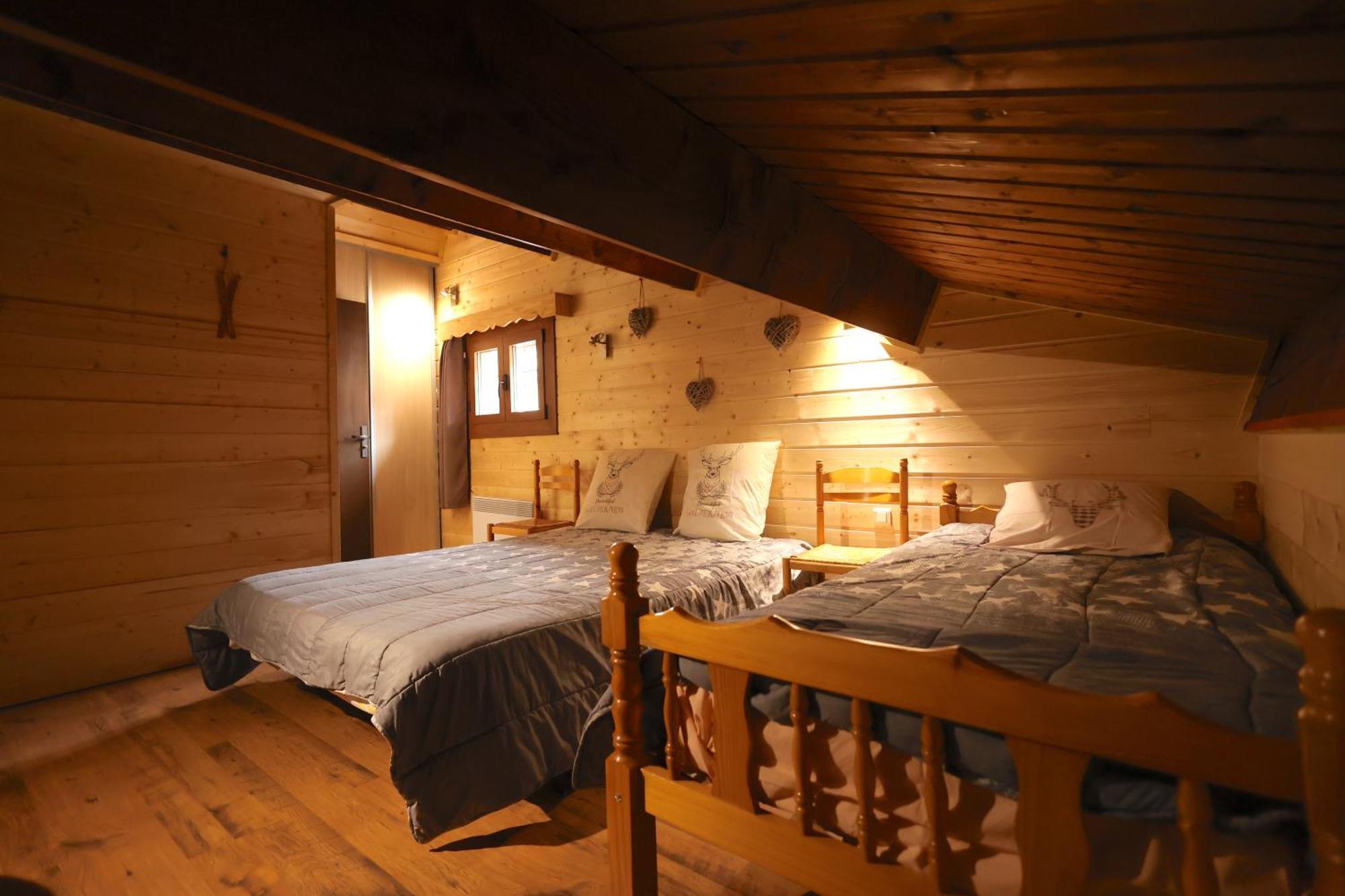 Chez Maguy Chambres D'Hotes Et Appartements Les Angles  Bilik gambar