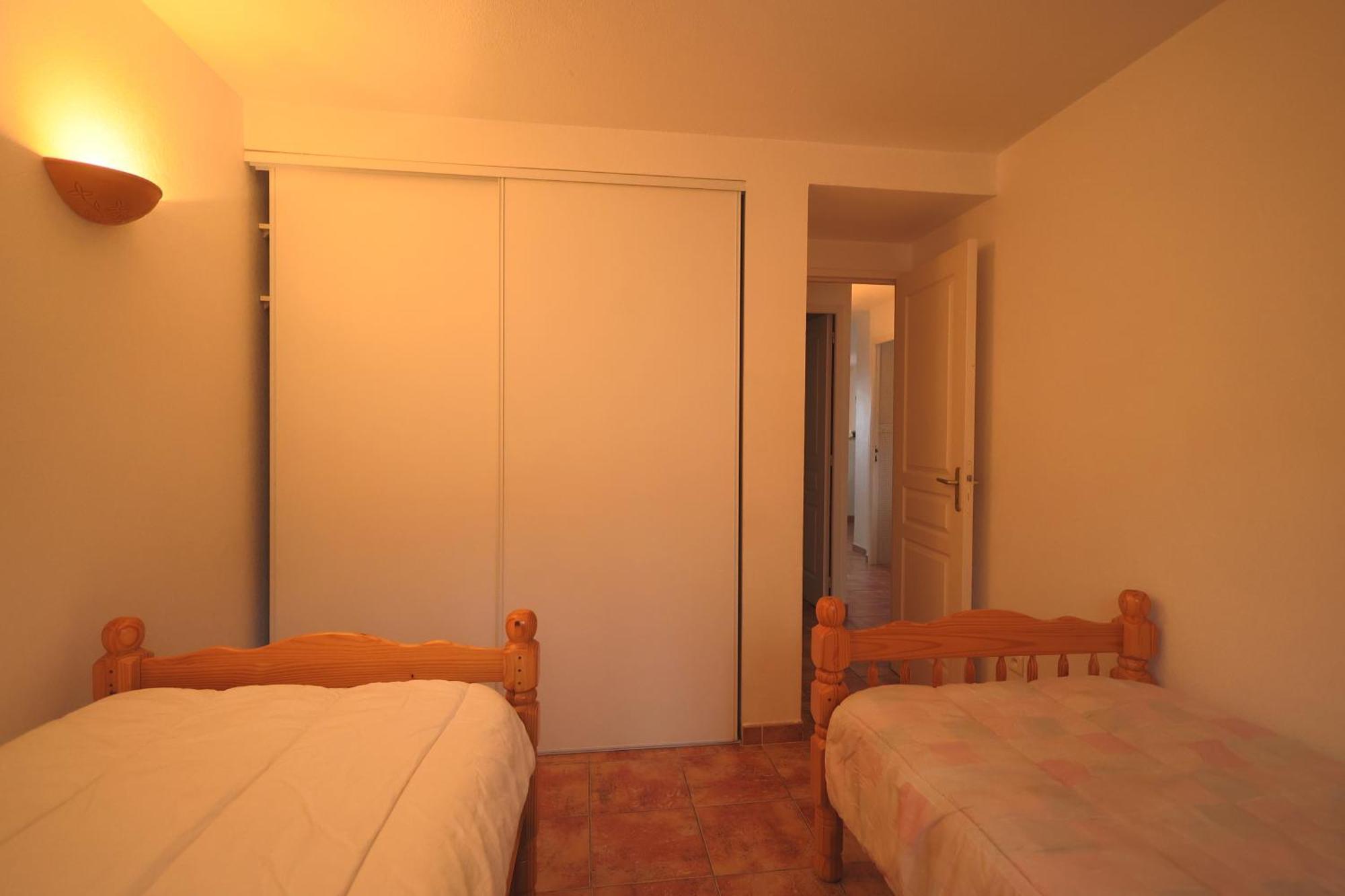 Chez Maguy Chambres D'Hotes Et Appartements Les Angles  Bilik gambar